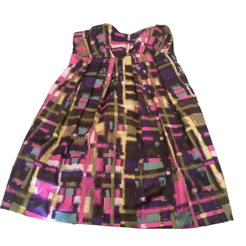 Strapless Conneted Apperal Size 6